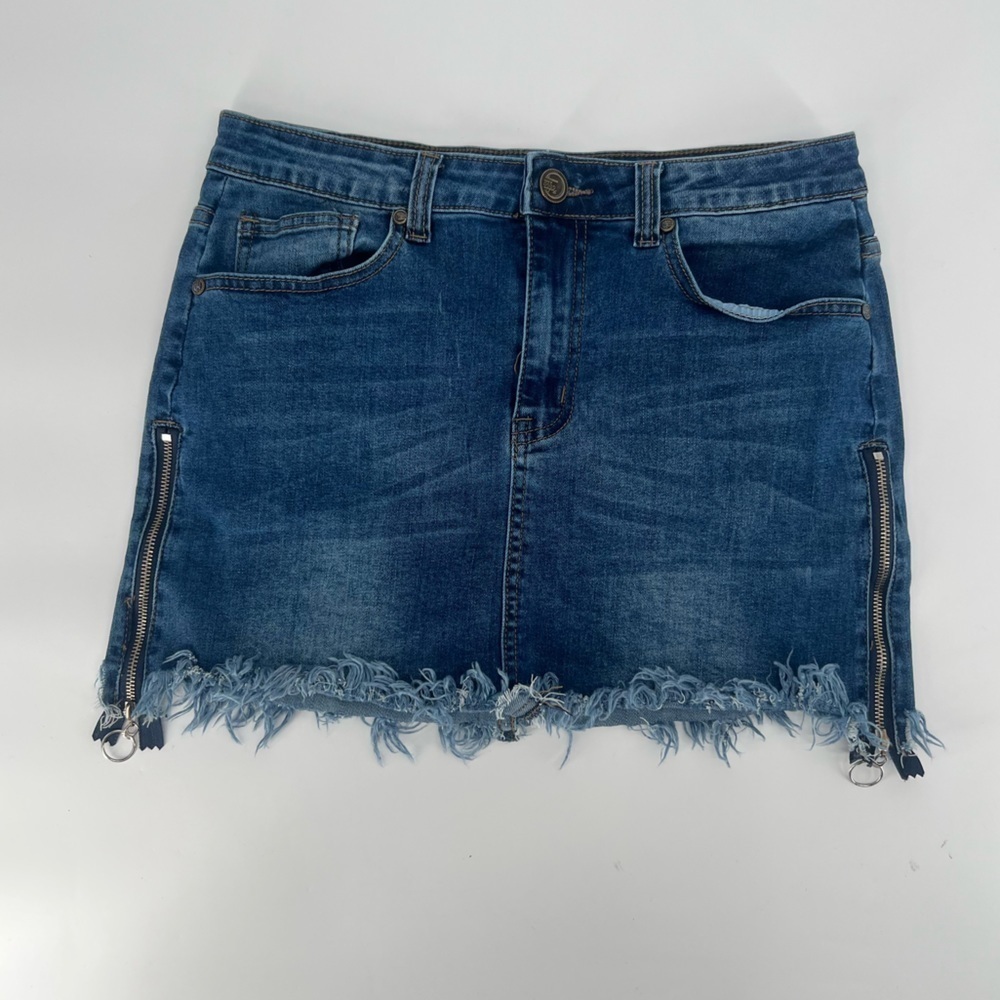 GOGO Jeans Rough Hem Side Zipper Denim Jean Mini Skirt Size 9 Women’s